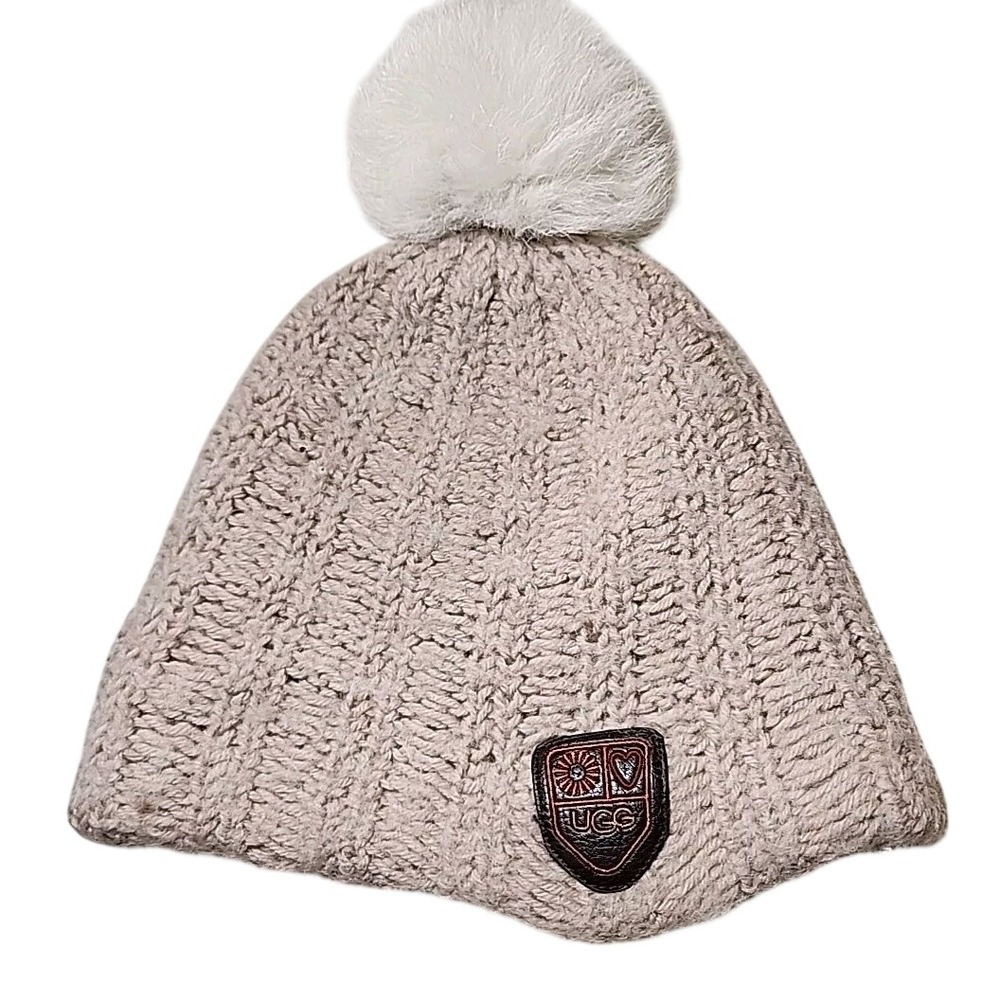 UGG Australia Oatmeal Wool Blend Beanie Real Shearling Pom Leather Crest Hat O/S